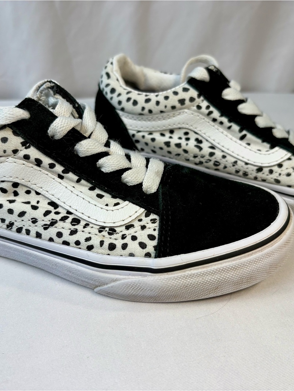 Vans Old Skool Dalmatian Print Kids Size 1 Sneakers - Black/White Spotted